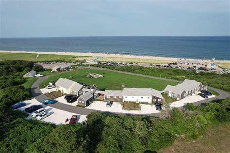 Nauset beach inn - Event space at this hotel measures 2000 square feet (186 square meters) and includes conference space. The business-friendly Nauset Beach Inn also features a garden and a picnic area. Self parking is free. This 3-star Orleans hotel is smoke free. 13 guestrooms or units. Meeting rooms. 2000 sq ft of conference space. 186 sq m of conference space. 